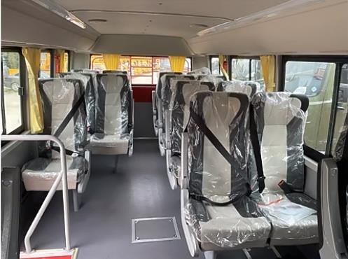 Diesel 170HP Power Custom off-road militaire voertuigen 4x4 bus 6m carrosserie 17 zitplaatsen