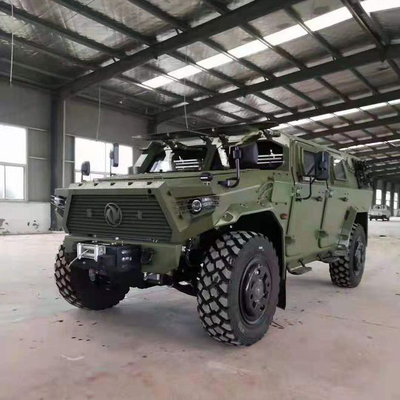 China DONGFENG offroad militair kogelvrij commandovoertuig 4x4 dieselmotor 300 pk