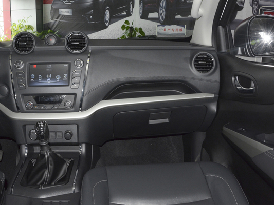 Dubbele Rij 5 Seater 4 de Motor van de de Pick-up6mt 4WD 231HP Benzine van Deursuv