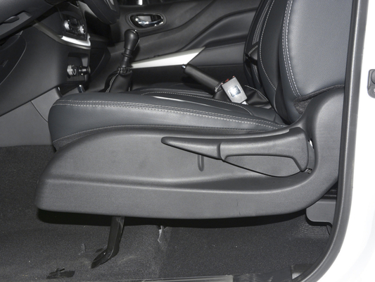 Dubbele Rij 5 Seater 4 de Motor van de de Pick-up6mt 4WD 231HP Benzine van Deursuv