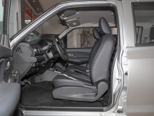 DONGFENG achter de Dieselmotor165hp 2.4L YUCHAI Motor van de Aandrijvings2wd Pick-up