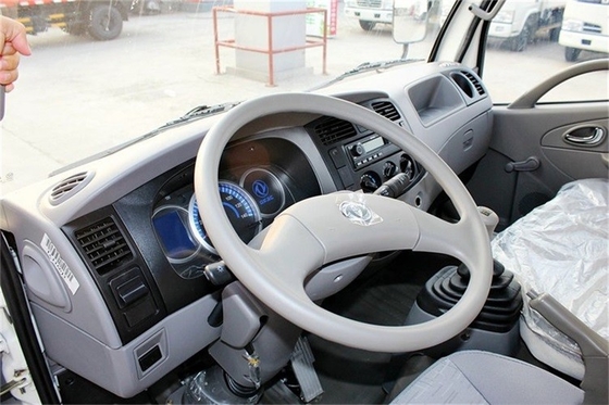 De linkerleidings van de Diesel Vrachtwagen 4x2 5 Ton Loading Capacity 245N.m Machts Lichte Lading