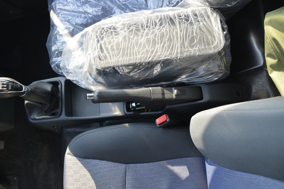 De Vrachtwagenbenzine 6 van de Dongfeng Lichte Lading Wielen4x2 RWD Linkeraandrijving