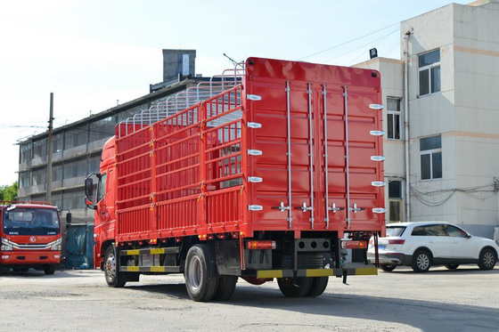 De Vrachtwagen DongFeng D9K 4x2 van omheiningsdelivery cargo transport kiest Rij uit