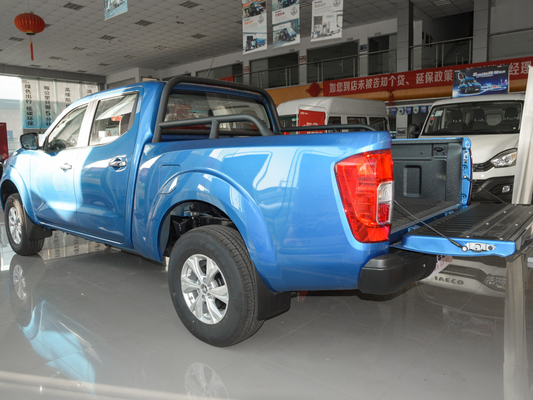 Bestelwagen 1.7m van de de Vrachtvrachtwagen van de Ladingstank Lichte Dubbele Cabine 5 van China DONGFENG 4WD Zetels