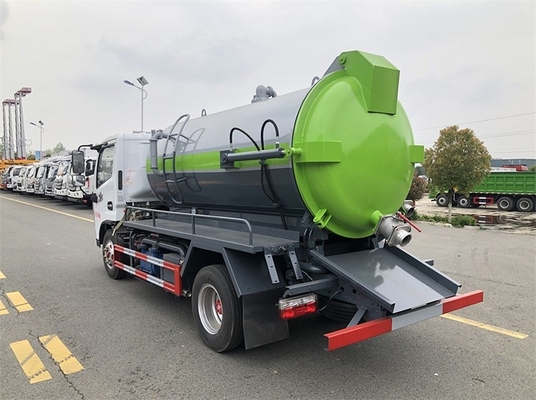 Kleine DONGFENG-de Tankdieselmotor 4,7 Cbm van de Riolerings Vacuümtanker 6MT