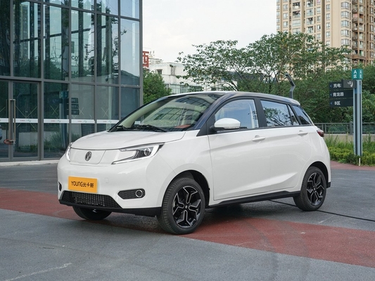 Zuivere Elektrische Auto 5 deur 4 de Waaierafstand in mijlen 400KM van China van SUV van de Zetels Zuivere EV Auto MINI